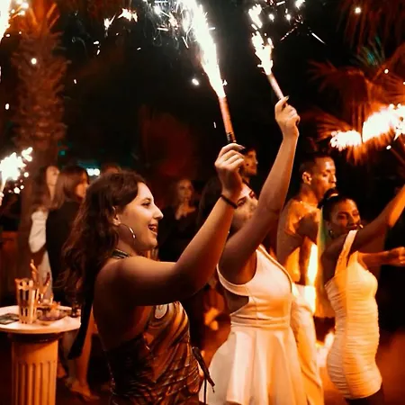 Sunthalia & Ultra Adults Only Party 5* Сиде